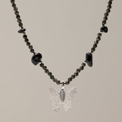 Minerálny náhrdelník Nymph s motýľom – čierny obsidián