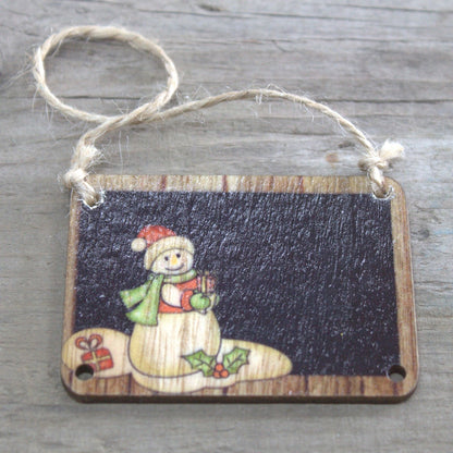 Balenie 2 ks drevená vianočná dekorácia – Snehuliak 