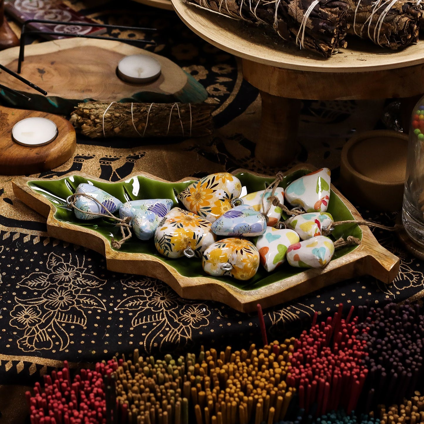 Smaltovaná Drevená Miska v Tvare Listu - 33x17cm