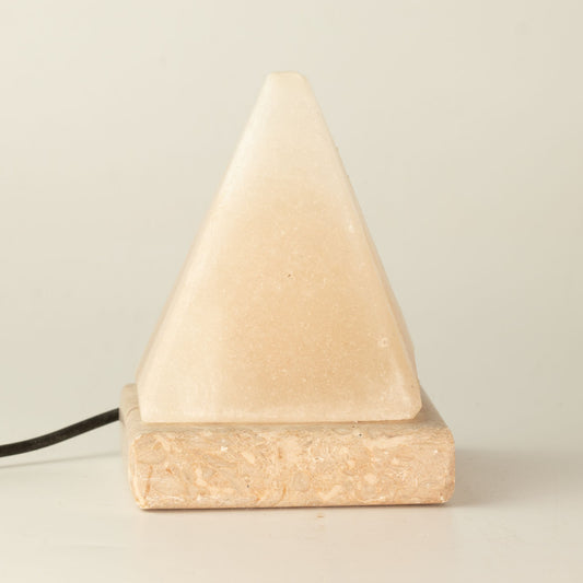 Biela USB soľná lampa Pyramída, 9 cm – farebné svetlo